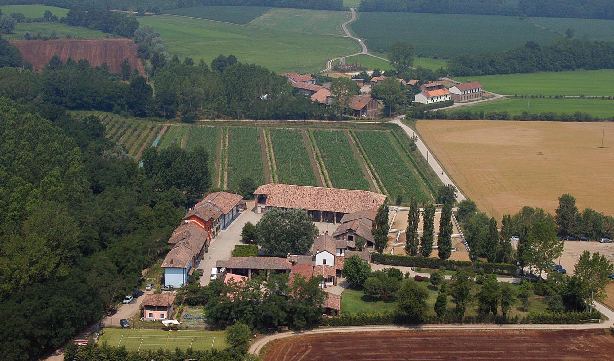 Agriturismo Cascina Caremma Besate Exterior foto