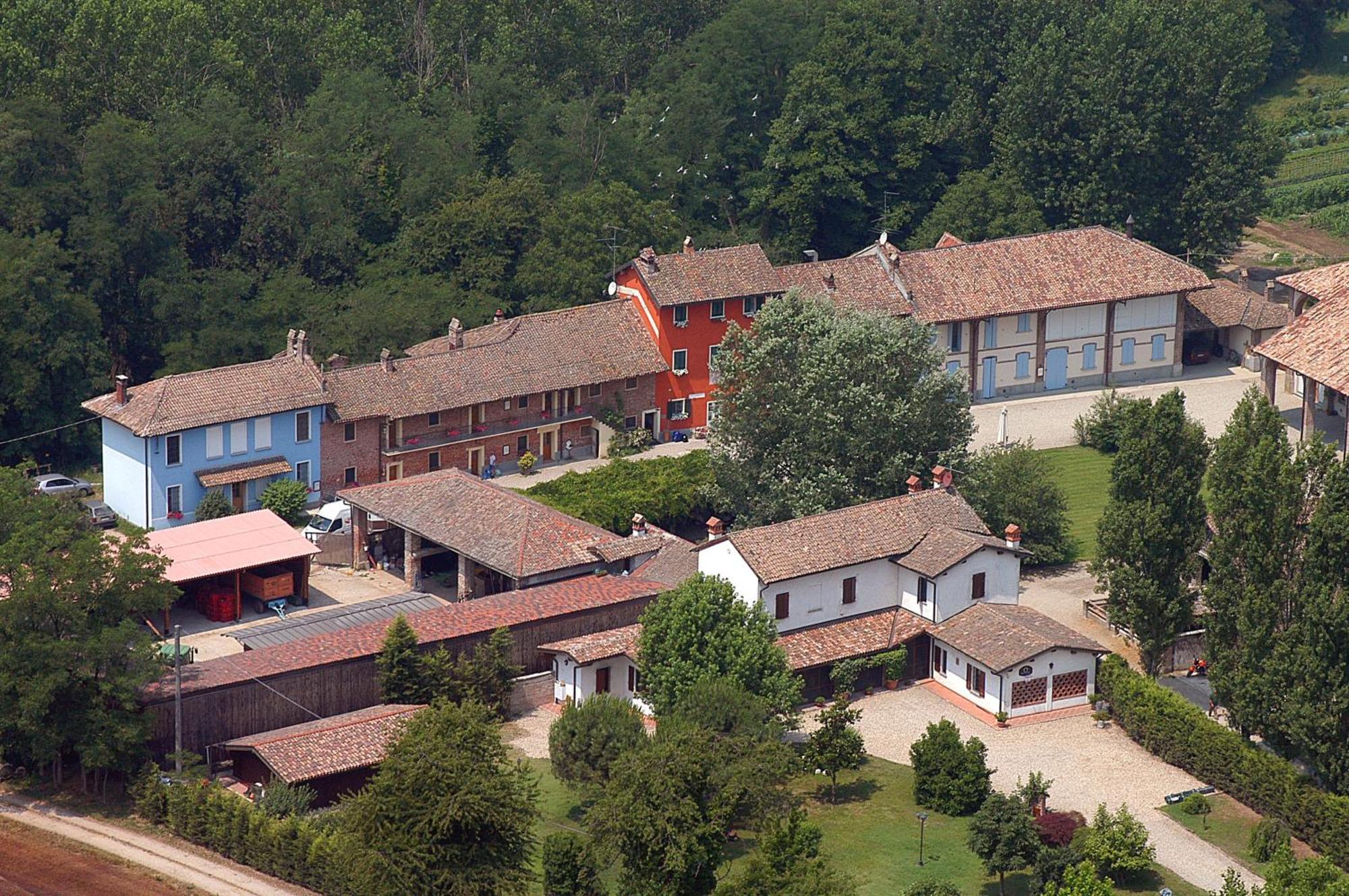 Agriturismo Cascina Caremma Besate Exterior foto